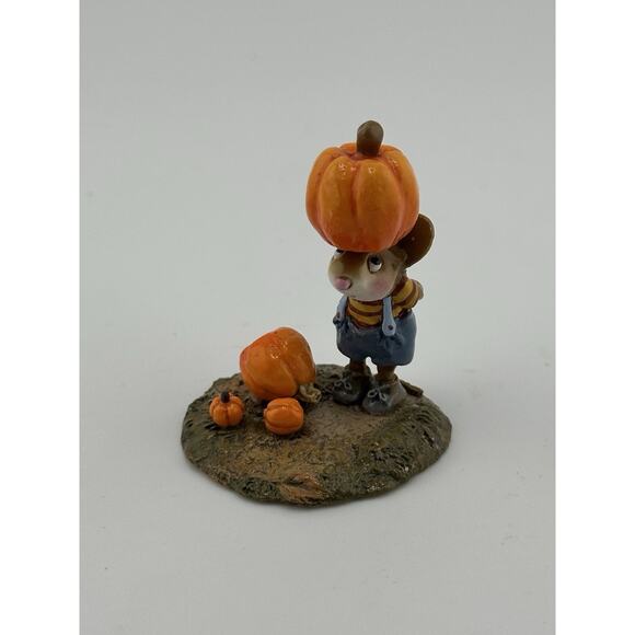 Wee Forest Folk "Tippy Top" 2005 Mouse w/ Pumpkin M-340 A. Petersen Retired - Picture 3 of 9